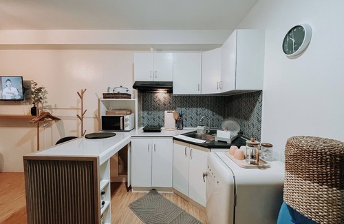 Lahug Apartment | Quaint studio with AC in charming Cebu City, inside IT Park