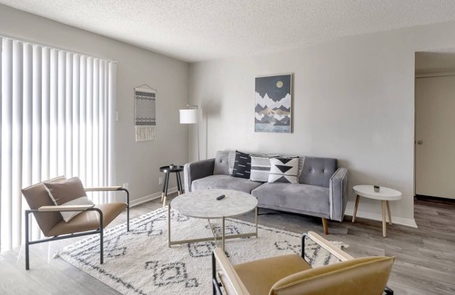 Midland Apartment | Quaint Suite w/ Full Kitchen + Parks Nearby