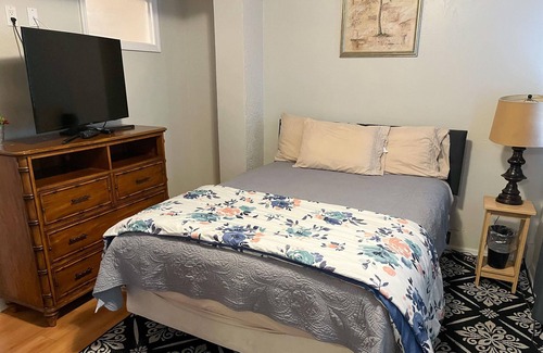 Everglades City Hotel | Quaint Two Bedroom Apartment with Patio