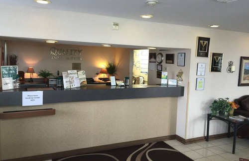 Silverthorne Hotel | Quality Inn and Suites Summit County
