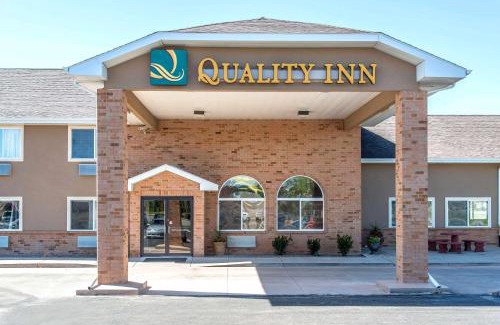 Burlington Hotel | Quality Inn Burlington