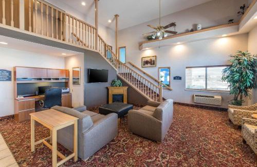 Burlington Hotel | Quality Inn Burlington
