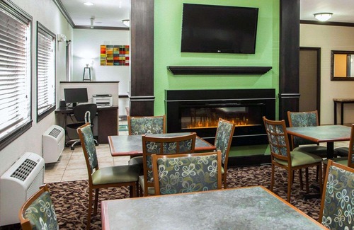 Forsyth Hotel | Quality Inn Forsyth Forsyth