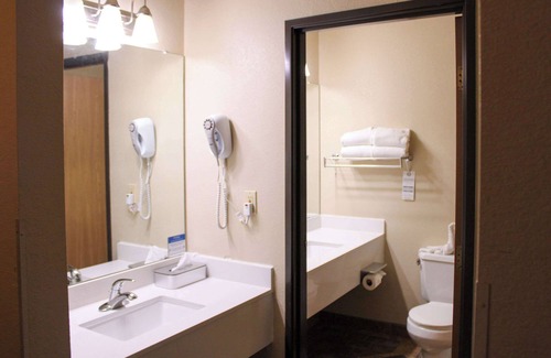Gunnison Hotel | Quality Inn Gunnison-Crested Butte