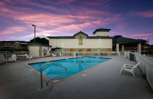 Jacksonville Hotel | Quality Inn Jacksonville near Little Rock Air Force Base