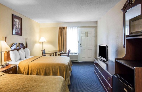Manning Hotel | Quality Inn Manning I-95