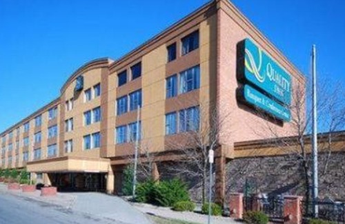 Massena Hotel | Quality Inn Massena