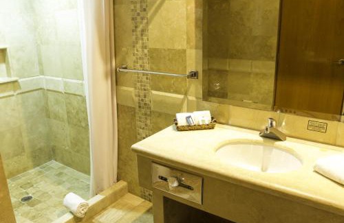 Zona Dorada Hotel | Quality Inn Mazatlan