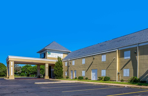 Coldwater Hotel | Quality Inn & Suites Coldwater