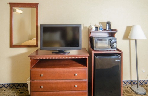 Coldwater Hotel | Quality Inn & Suites Coldwater