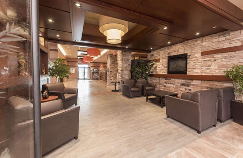 Desjardins Hotel | Quality Inn & Suites Levis