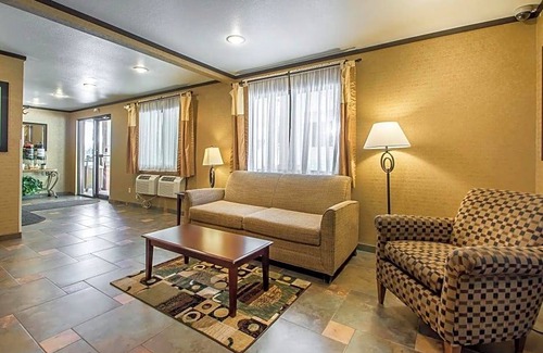 Decorah Hotel | Quality Inn & Suites Decorah