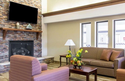 Eagle Hotel | Quality Inn & Suites Vail Valley