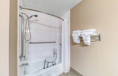 Plano Hotel | Quality Inn West Plano - Dallas
