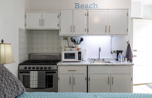 Ensenada Apartment | Quality Lodging by the Sea. Studio apartment w/garage100 yards from the beach.