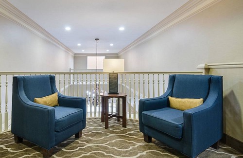 Springdale Hotel | Quality Suites
