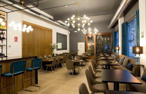 El Pilar Hostel | Quart Youth Hostel & Apartments