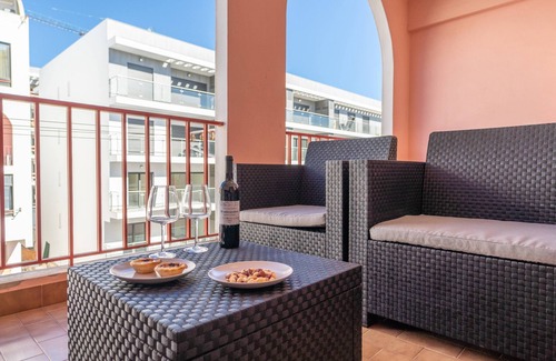 Cavacos Apartment | Quarteira Beach - 2.º D by HelloVacations