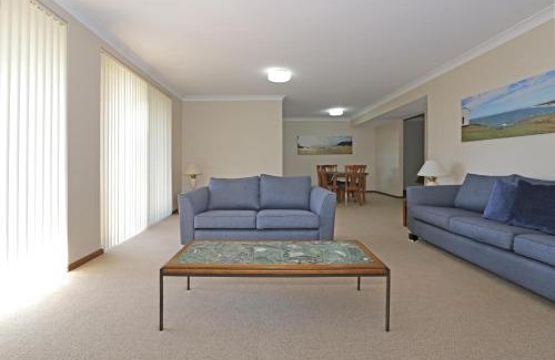 Port Macquarie Apartment | Quarterdeck 9