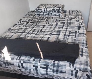 Nova Odessa House | Quarto com cama de casal
