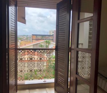 Americana House | Quarto com varanda tipo Airbn b Vista Panorâmica Aberta Livre