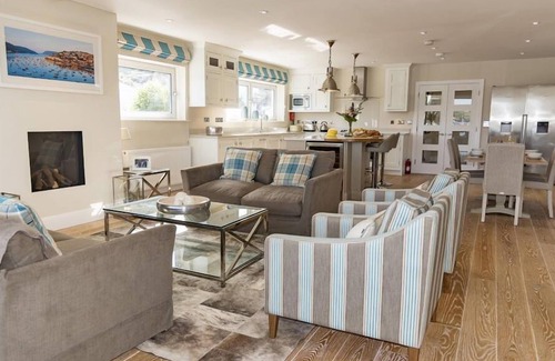 Salcombe Cottage | QUAYSIDE, pet friendly, luxury holiday cottage in Salcombe