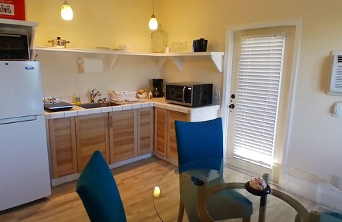 Cockburn Town Apartment | QUEEN ANGEL Beautiful Studio Suite, a few steps from the ocean,Grand Turk Island