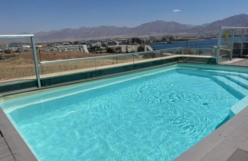 Eilat Apartment | Queen Anne - Penthouse apartment with private pool