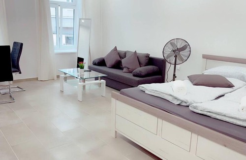 Favoriten Apartment | Queen Apartment 4P WL