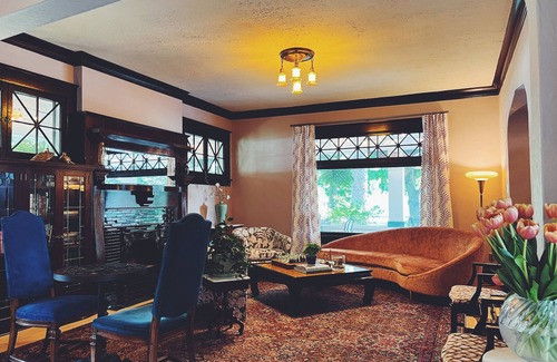 Logan Bed & Breakfast | Queen Bed, Private Bath - Rose's Room - Marianna Stoltz House