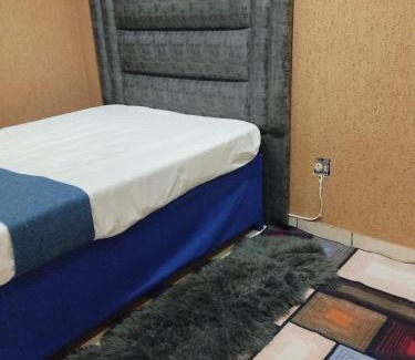 Pretoria House | Queen Guest House