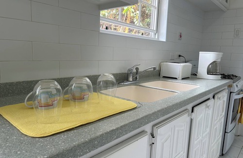 Saint Matthias Apartment | Queen Of Hearts - 5minutes walk to beautiful beaches
