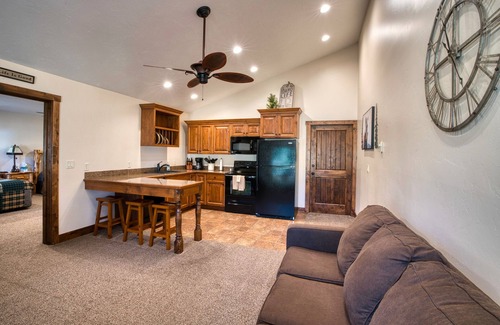 Island Park Cabin | Queen Suite at Ponds Lodge Cabin 32 Unit 4