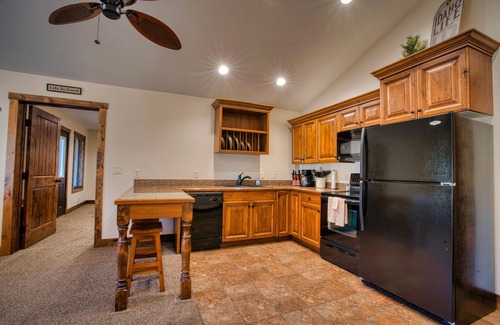 Island Park Cabin | Queen Suite at Ponds Lodge Cabin 32 Unit 4