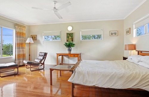 Tin Can Bay House | Queenslander with bay views