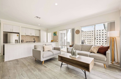 Canning Vale House | Quenda Villa Summary: