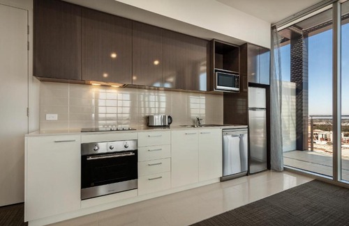 Adelaide Central Business District Apartment | Quest on Franklin