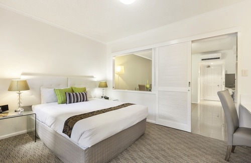 Kangaroo Point Hotel | Quest on Story Bridge