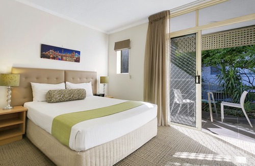 Kangaroo Point Hotel | Quest on Story Bridge