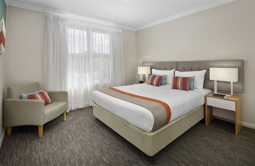 Wollongong CBD Apartment | Quest Wollongong