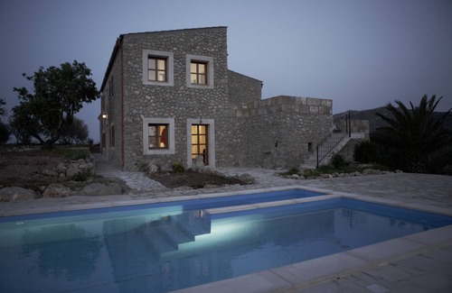Sant Llorenc des Cardassar House | Quiet natural stone finca with fantastic views and large pool