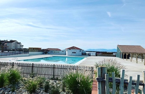 Le Barcares Apartment | Quiet 1-bedroom apt with terrace and pool access by the lake