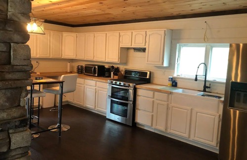 Couch Cabin | Quiet 2 story Cabin on 32 acres near eleven point river