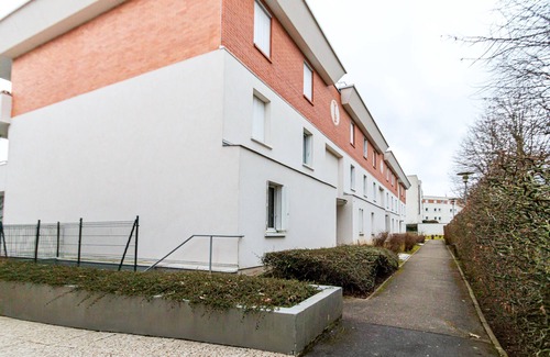 Elancourt Apartment | Quiet and comfortable T2 apartment - Near SQY and Versailles