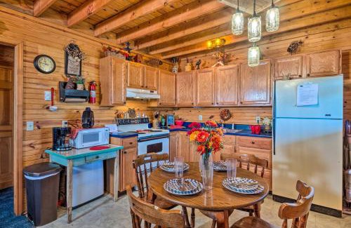 Burkesville House | Quiet and Private Cabin about 5 Mi to Dale Hollow Lake!