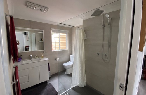 Brisbane Waterfront House | Quiet and relaxing unit
