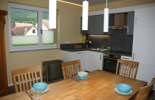 Mondfeld Apartment | Quiet and spacious holiday apartment 'Burgblick'
