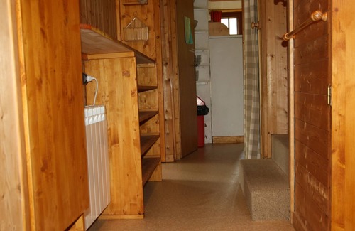 Vallorcine Ski Chalet | Quiet and sunny family chalet, 100m², 5 bedrooms, balcony, garden