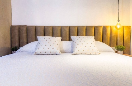 Laureles - Estadio Hotel | Quiet AP with terrace