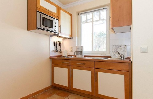 Kuhlungsborn Ost Apartment | Quiet apartment with large west-facing balcony for two - only 400 m to the Baltic Sea beach